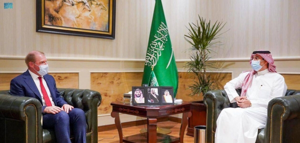 President of the Human Rights Commission Dr. Awwad Bin Saleh Al-Awwad received here Tuesday Australian Ambassador to Saudi Arabia Mark Donovan.