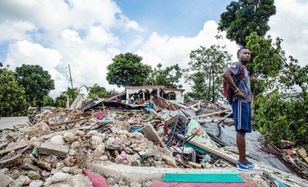Food is distributed to 3,000 people in Camp Perrin, one of the areas in the south of Haiti that was affected by the earthquake. — courtesy WFP/Marianela González