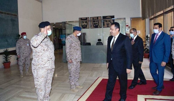 Deputy Chief of the General Staff and Acting Commander of the Joint Forces Lt. Gen. Mutlaq Bin Salem Al-Azaima met here Monday with Yemeni Prime Minister Dr. Maeen Abdulmalik Saeed Sabri.