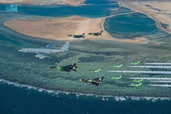 Spectacular air show marks beginning of National Day celebrations in Jeddah, Taif