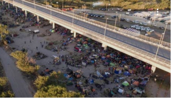 Haitian migrants camp under a bridge near the US-Mexican border in Texas.