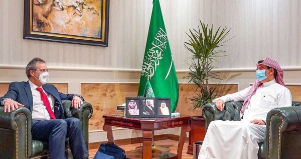 President of the Human Rights Commission Dr. Awwad Bin Saleh Al-Awwad received here Sunday State Secretary of the Federal Foreign Office of Germany Miguel Berger.