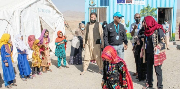 UNICEF officials visit a child friendly space at an IDP settlement in the outskirts of Herat city in Afghanistan. — courtesy UNICEF/Sayed Bidel 