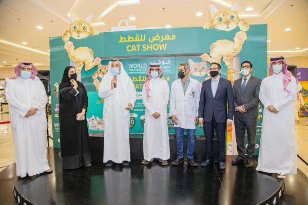 “World for Everyone” is officially inaugurated by Dr. Ali Mohammed Al Doweriej, director general of veterinary health and monitoring, Ministry of Environment Water & Agriculture at a LuLu Hypermarket.