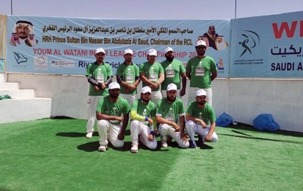 Prince Abdullah Bin Sultan Bin Nasir, RCL Deputy Chairman, standing with Hanif Baber (on his right) at function.