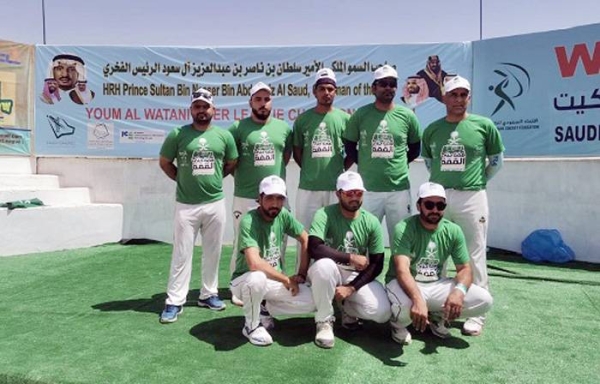 Prince Abdullah Bin Sultan Bin Nasir, RCL Deputy Chairman, standing with Hanif Baber (on his right) at function.