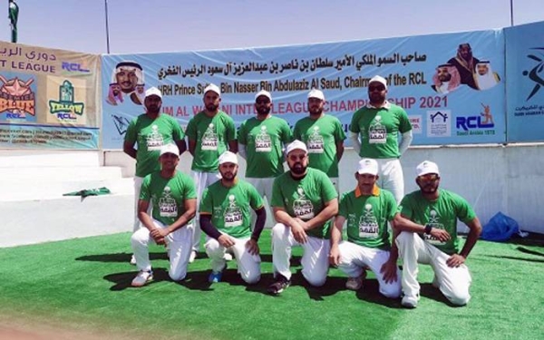 Prince Abdullah Bin Sultan Bin Nasir, RCL Deputy Chairman, standing with Hanif Baber (on his right) at function.