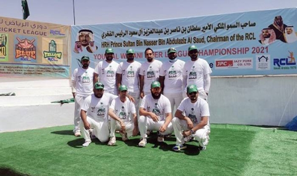 Prince Abdullah Bin Sultan Bin Nasir, RCL Deputy Chairman, standing with Hanif Baber (on his right) at function.