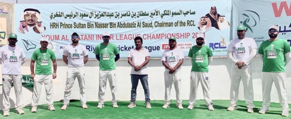 Prince Abdullah Bin Sultan Bin Nasir, RCL Deputy Chairman, standing with Hanif Baber (on his right) at function.