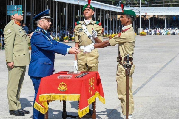 Saudi Chief of General Staff Lt. Gen. Fayyad Bin Hamed Al-Ruwaili attended on Saturday the graduation ceremony of the cadets of the Pakistan Military Academy.
