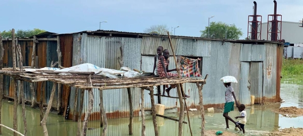 Despite rising waters, many families continue to live in their flood-affected homes in South Sudan’s Jonglei State.