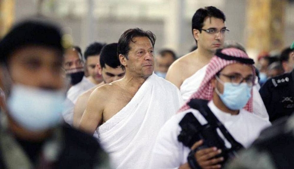 Pakistan Prime Minister Imran Khan and the accompanying delegation Saturday performed the rituals of Umrah.