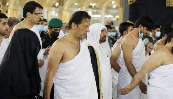 Pakistan Prime Minister Imran Khan and the accompanying delegation Saturday performed the rituals of Umrah.