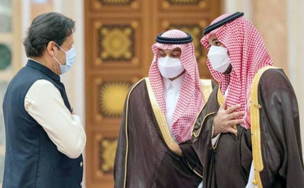 Crown Prince Muhammad Bin Salman meets with Pakistan Prime Minister Imran Khan at the  Middle East Green Initiative Summit in Riyadh on Monday.