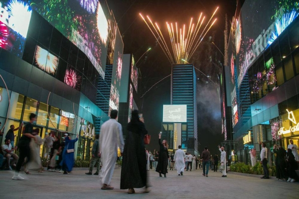 The Square sub-zone was one of the most prominent attractions in the BLVD RUH City zone Wednesday. Visitors can watch it from miles away before reaching the sub-zone, which is one of the most important entertainment destinations for visitors to Riyadh Season, 2021.