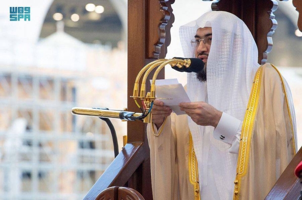 In Makkah, the prayer was performed at the Grand Holy Mosque and it was attended by Prince Khaled Al-Faisal, Advisor to the Custodian of the Two Holy Mosques and Emir of Makkah Region, among other dignitaries.