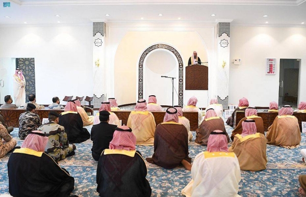 In Makkah, the prayer was performed at the Grand Holy Mosque and it was attended by Prince Khaled Al-Faisal, Advisor to the Custodian of the Two Holy Mosques and Emir of Makkah Region, among other dignitaries.