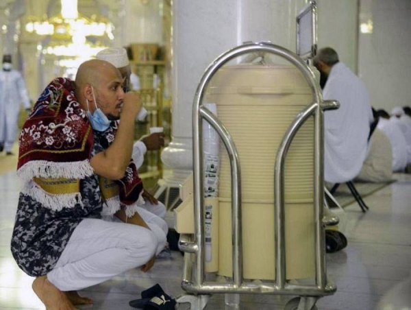The General Presidency for the Affairs of the Two Holy Mosques has distributed more than 1,205,600 liters of Zamzam water at the Grand Mosque during the first quarter of the year 1443 A.H.