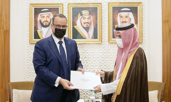 On behalf of the Crown Prince, Minister of Foreign Affairs Prince Faisal Bin Farhan Bin Abdullah received the message during a meeting at the ministry’s headquarters with Mauritanian Minister for Foreign Affairs and International Cooperation Ismael Ould Cheikh Ahmed.