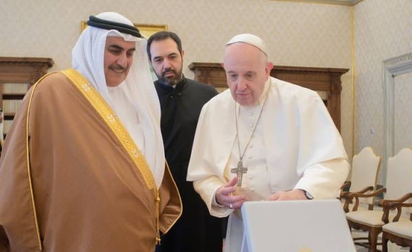 Bahraini King invites Pope Francis to visit Manama