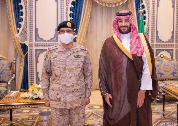 Crown Prince decorates Commander of the Joint Forces