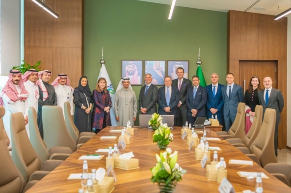 Minister of Tourism Ahmed Al-Khatib met on Tuesday with the President and Chief Executive Officer of Hilton Worldwide Group Chris Nassetta.