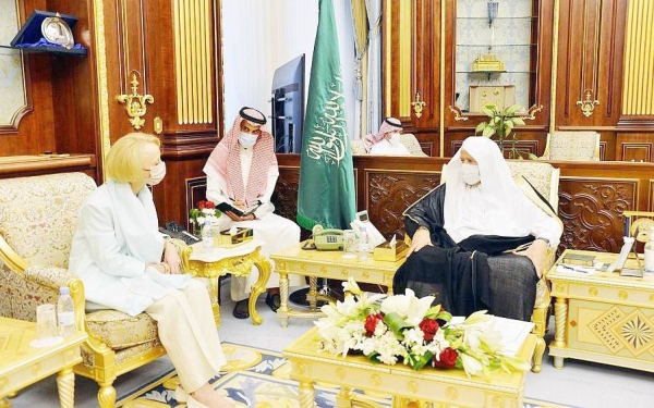 Speaker of the Shoura Council Sheikh Dr. Abdullah Bin Mohammed Al-Sheikh received Head of the US Mission to Saudi Arabia Martina Strong and other officials in the US Embassy at his office in the Shoura Council’s headquarters in Riyadh Tuesday.