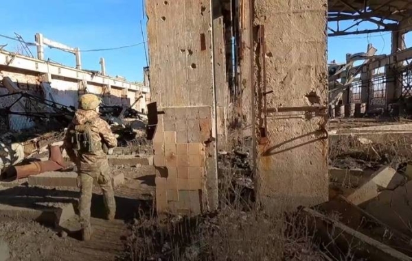 Pro-Russian rebels are fighting Ukrainian forces in eastern Ukraine.