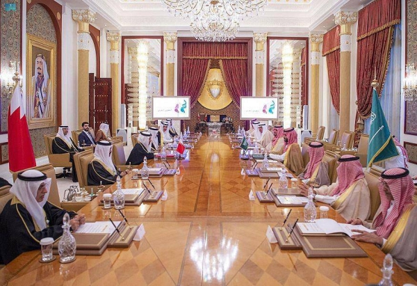  Crown Prince Muhammad bin Salman, Deputy Prime Minister and Minister of Defense, and Bahraini Crown Prince and Prime Minister Shiekh Salman bin Hamad Al Khalifa, chaired on Thursday the second meeting of the Saudi-Bahraini Coordination Council at Sakhir Palace.
