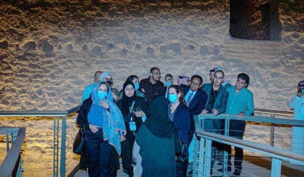 A delegation of participants in the meetings of the Arab States Broadcasting Union (ASBU) paid a visit to the historic Diriyah, Tarif quarter and archaeological sites in the governorate.