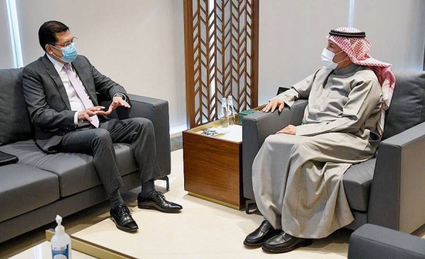Advisor at the Royal Court and Supervisor General of King Salman Humanitarian Aid and Relief Center (KSrelief) Dr. Abdullah Bin Abdulaziz Al Rabeeah met in Riyadh Sunday Ambassador of the United Mexican States Anibal Toledo.