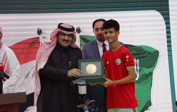 The Saudi Development Reconstruction Program for Yemen (SDRPY) Thursday briefed the delegation of Yemeni Junior Football Team on the Saudi development efforts being made in Yemen.