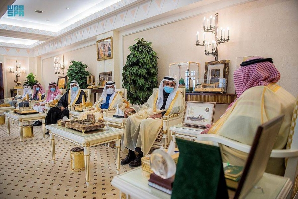 Al-Qassim Emir Prince Faisal Bin Mishaal announced the launch of public transport project for the city of Buraidah and Unaizah governorate. The project consists of 67 buses plying along 12 routes with 107 stops within and between Buraidah and Unaizah.