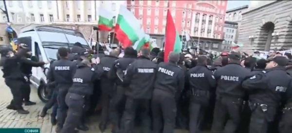 A heavy police presence prevented protesters from entering the Bulgarian Parliament building.