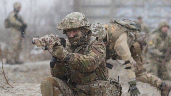 Ukrainian reservists taking part in military exercises near Kiev.
