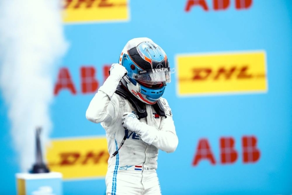 Race Winner Nyck de Vries (NLD), Mercedes Benz EQ, EQ Silver Arrow 02 celebrates in Parc Ferme 