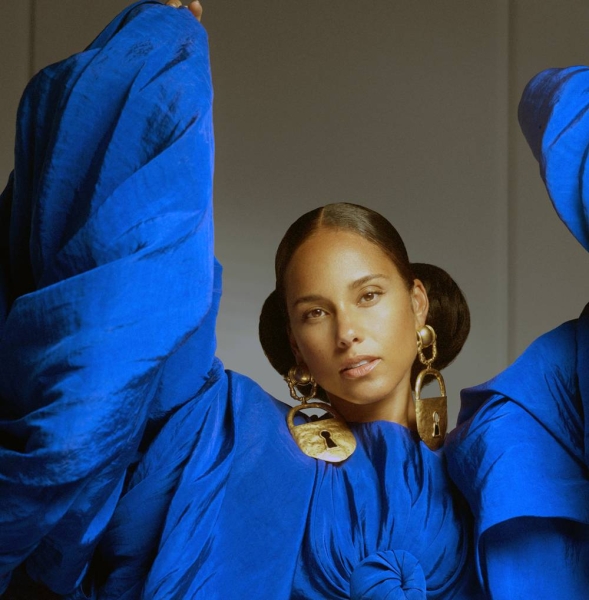 American musician/singer/songwriter/and multi-Grammy-award winner Alicia Keys will perform at AlUla  for the first time in the majestic epicenter of art, ancient civilization, and culture under a glistening night sky.