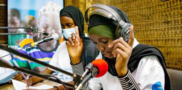 A young journalist from Timbuktu presents the evening news on radio Jamana in Koulikoro, Mali. — courtesy UNICEF/Seyba Keïta