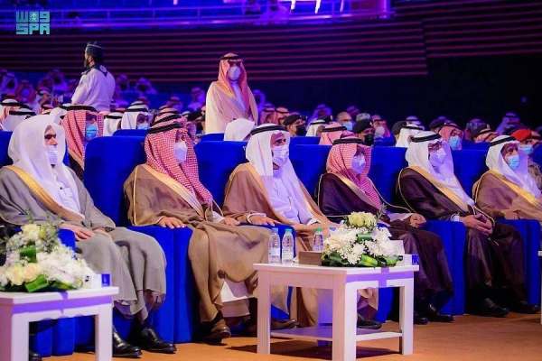 Madinah Governor Prince Faisal bin Salman visits the exhibition accompanying the Hajj and Umrah Research Forum in Madinah.