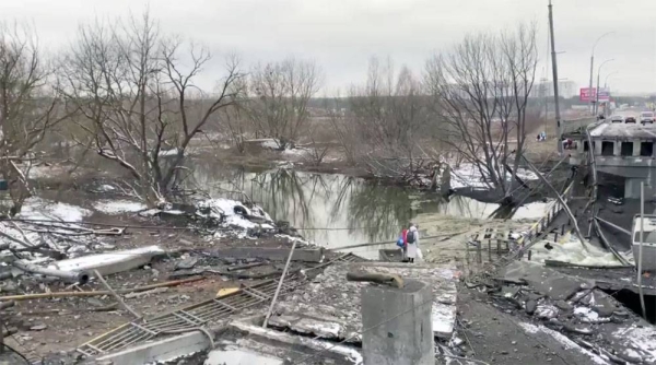 A bridge that connects the city to Kiev was blown up by the Ukrainian forces to block Russian troops.