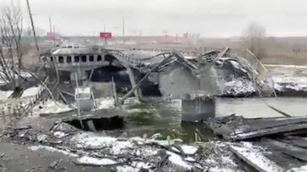 A bridge that connects the city to Kiev was blown up by the Ukrainian forces to block Russian troops.