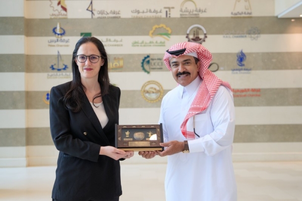 Chairman of the Federation of Saudi Chambers (FSC) Ajlan Al-Ajlan met with Albanian Minister of Finance and Economy Dr. Delina Ibrahimaj and her accompanying delegation at the headquarters of FSC in Riyadh.