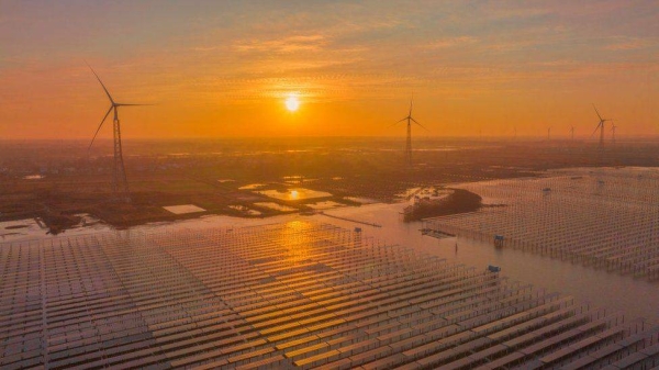 Wind and solar installations grew at pace in 2021.