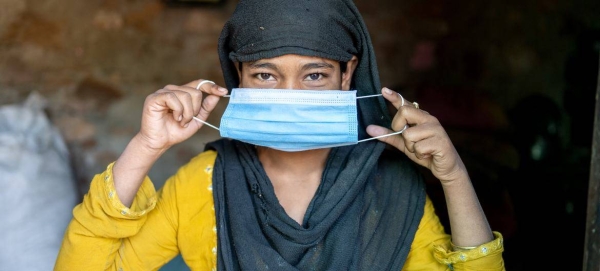 A woman wears a face mask in Rajasthan, India.