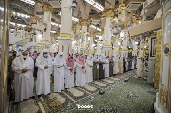 The old mosque structure at the Prophet’s Mosque in Madinah was open for all visitors and worshipers, effective from the evening of Friday, April 1. This was announced by the Agency for the Affairs of the Prophet’s Mosque.