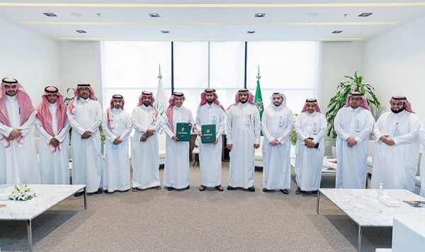 The MOC was signed by SFDA’s CEO Dr. Hisham Bin Saad Aljadhey and the SBA CEO Mohammad Bin Fahad Al-Harthi.