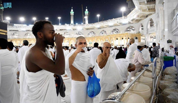8 million liters of Zamzam distributed in Grand Mosque during first 10 days of Ramadan