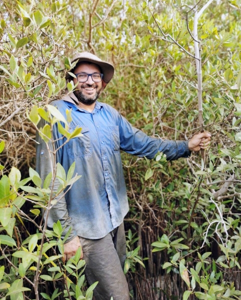 The KAUST Hydrology, Agriculture and Land Observation Lab (HALO) is a techie’s paradise, with shelf and floor space brimming with remote sensing instruments and calibration tools of every size, shape and color used for gathering and validating data in the field, in this case, three mangrove study sites in the KAUST Nature Conservation Area.