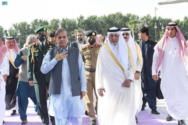 Pakistani Prime Minister Mohammed Shehbaz Sharif has arrived on Friday in Jeddah, which is his second stop, after he visited Madinah on the first day of his official visit to Saudi Arabia.