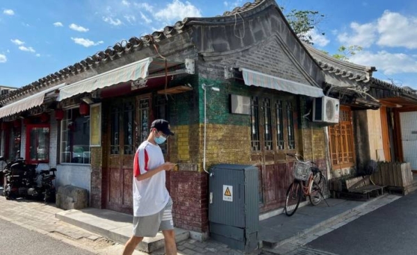 As Beijing tightens COVID curbs, hard-hit Shanghai sees signs of life